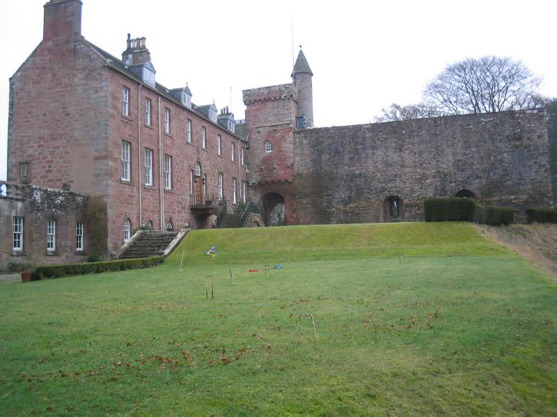 AIRLIE CASTLE