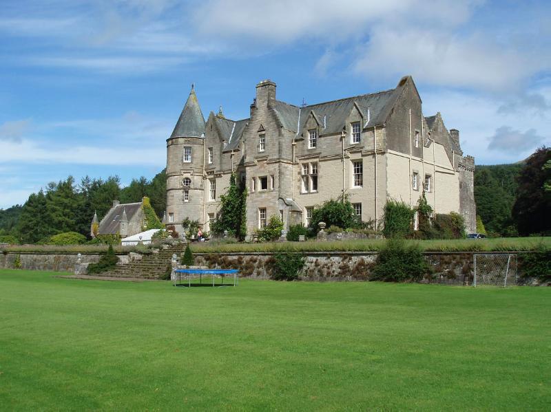 DUNTREATH CASTLE