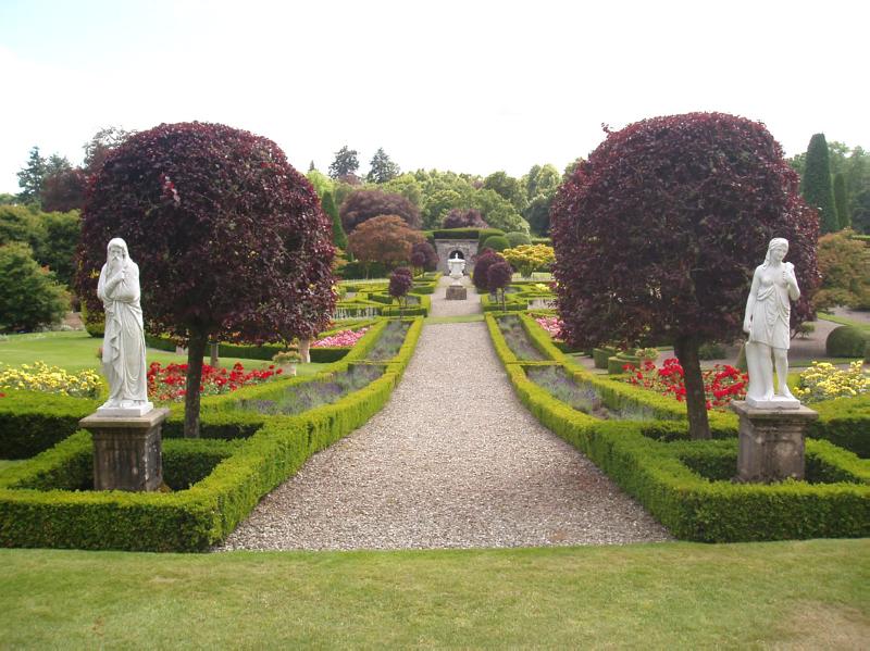 DRUMMOND CASTLE