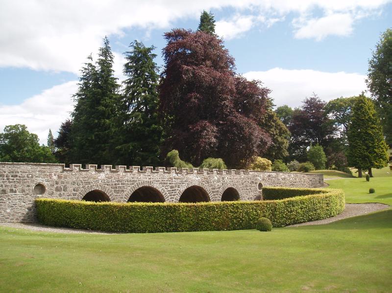 DRUMMOND CASTLE