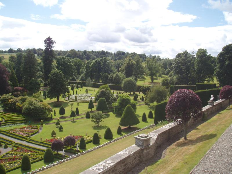 DRUMMOND CASTLE
