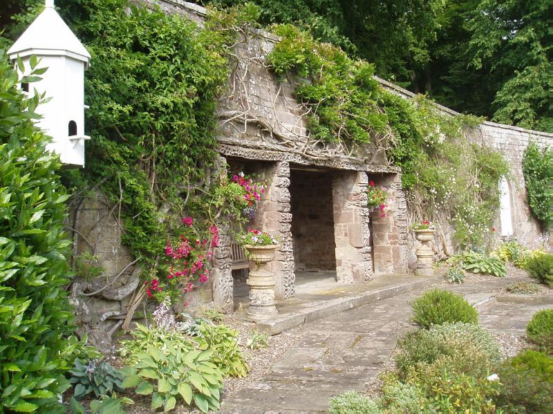 GUTHRIE CASTLE