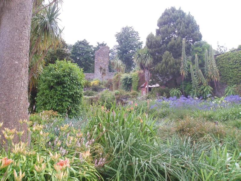 LOGAN BOTANIC GARDEN