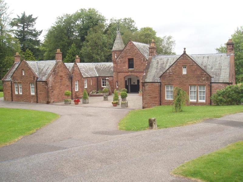 THREAVE GARDENS