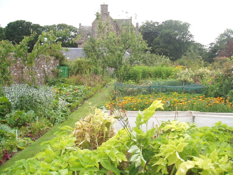 KELLIE CASTLE