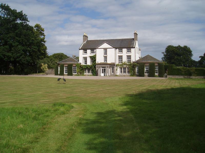 HOUSE OF PITMUIES