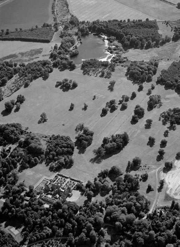 KINNAIRD CASTLE
