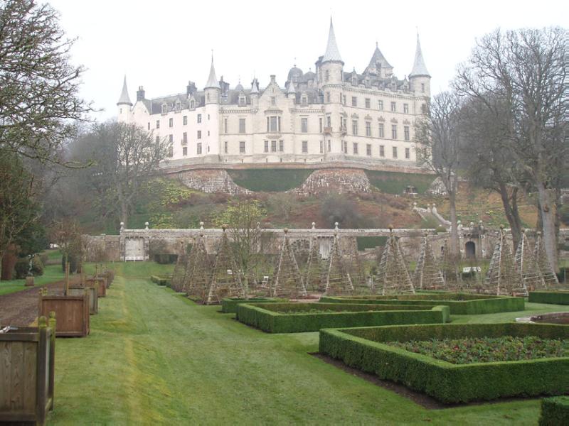 DUNROBIN CASTLE