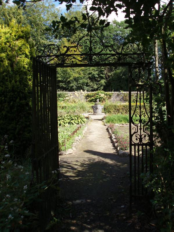 THE ROMAN CAMP