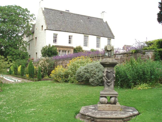 INVERESK LODGE GARDEN