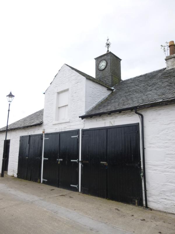 Passenger Terminal (Steamer Building), Pier Square, Ardrishaig, looking southeast, during daytime on a cloudy day