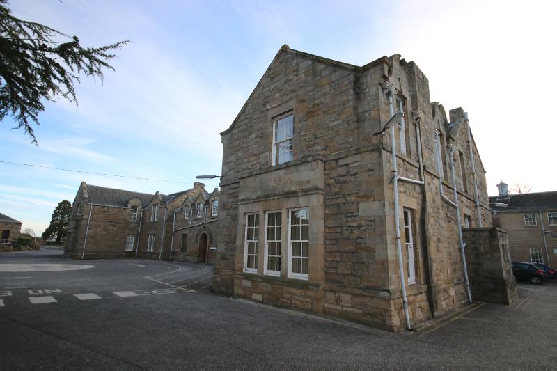 Former Fife and Kinross District Asylum, Main asylum block, north elevation, looking south during daytime