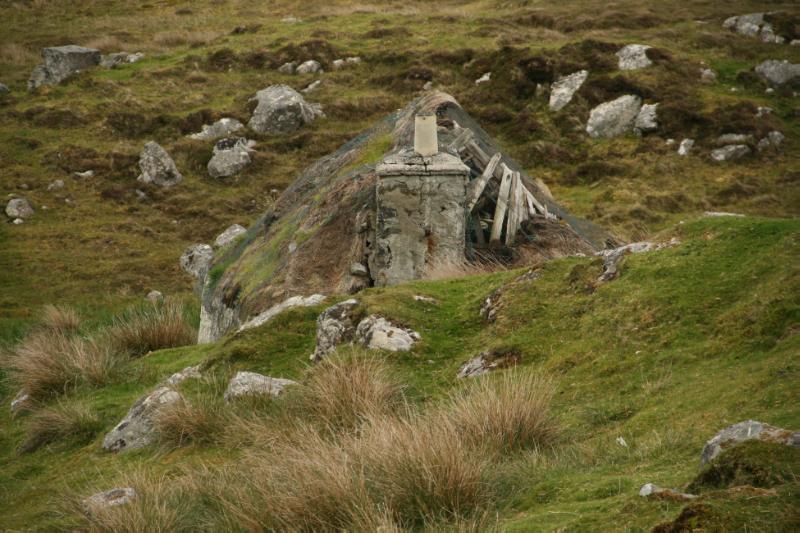 472b South Lochboisdale, view of roof looking southeast, during daytime, on clear day with overcast sky