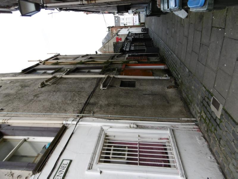 21 Fleshers Vennel, east elevation looking north, during daytime.