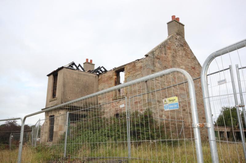 Farmhouse, Cockpen Farm looking southwest during daytime.